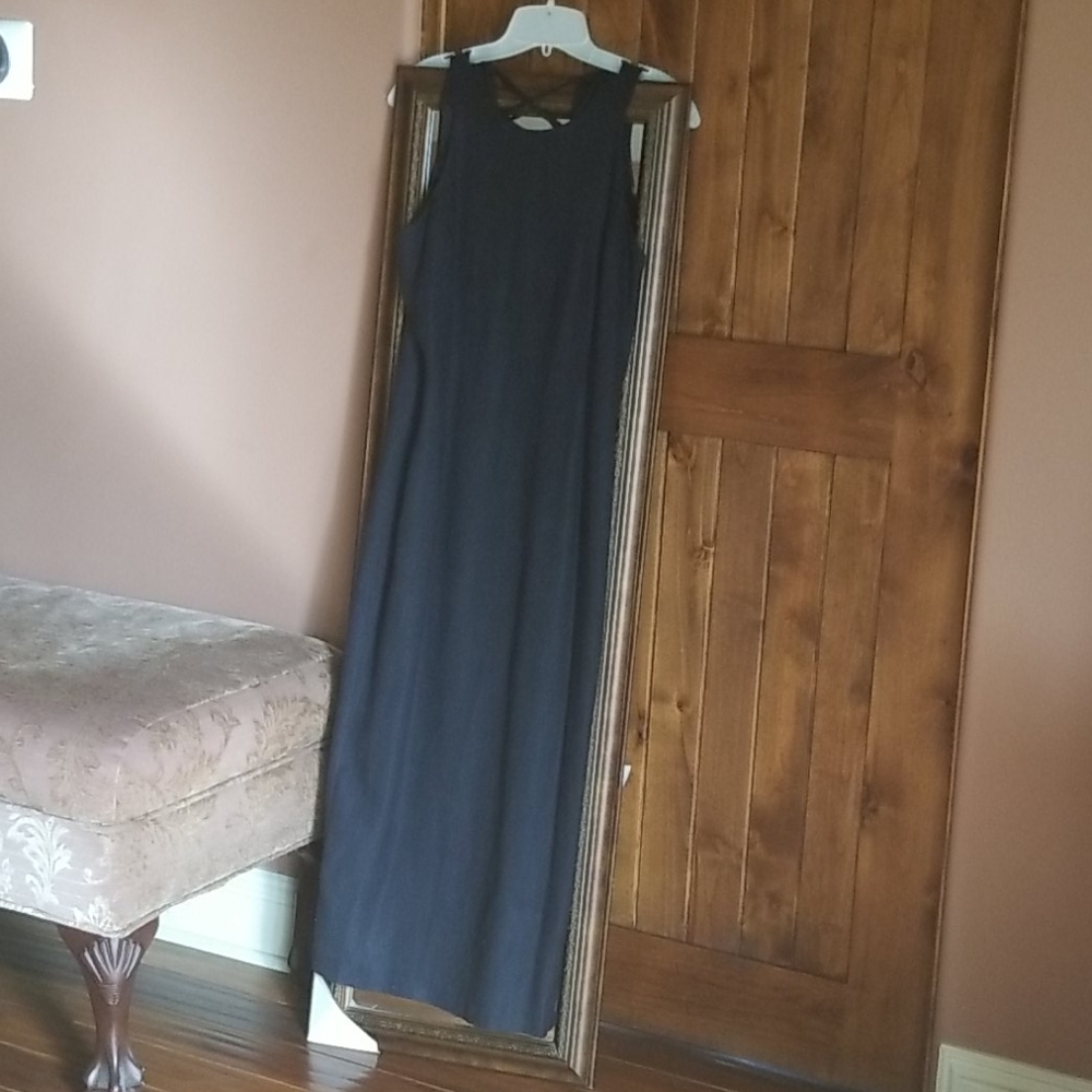 Gorgeous  black dress.